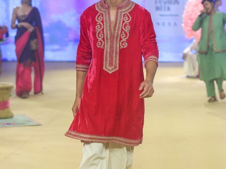 Gulabi Gulaal Kurta set Online Sale