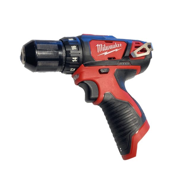 Trapano avvitatore compatto con 3 batterie 12 V 30 Nm MILWAUKEE M12 BDD-153C For Sale